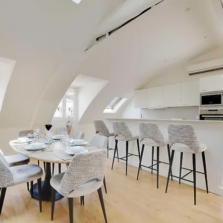 A C 3br 6p - Saint-lazare Les Champs Elysee Apartmán