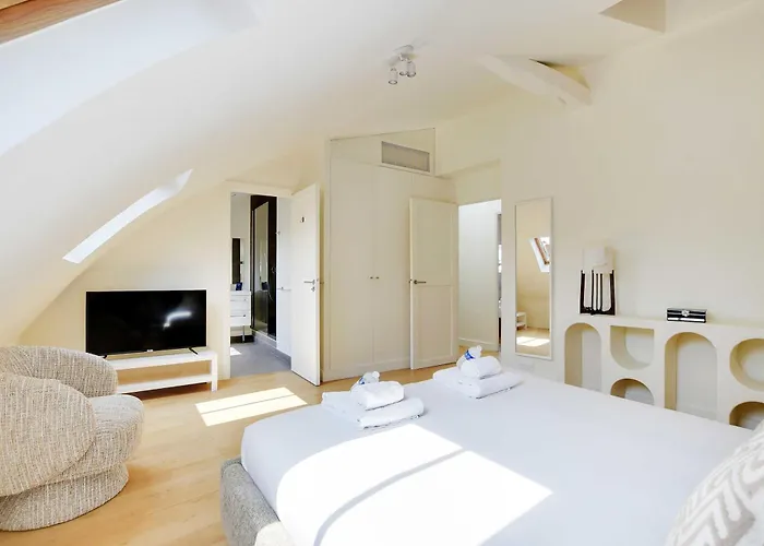A C 3br 6p - Saint-lazare Les Champs Elysee *