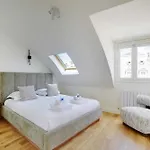 A C 3br 6p - Saint-lazare Les Champs Elysee דירה פריז
